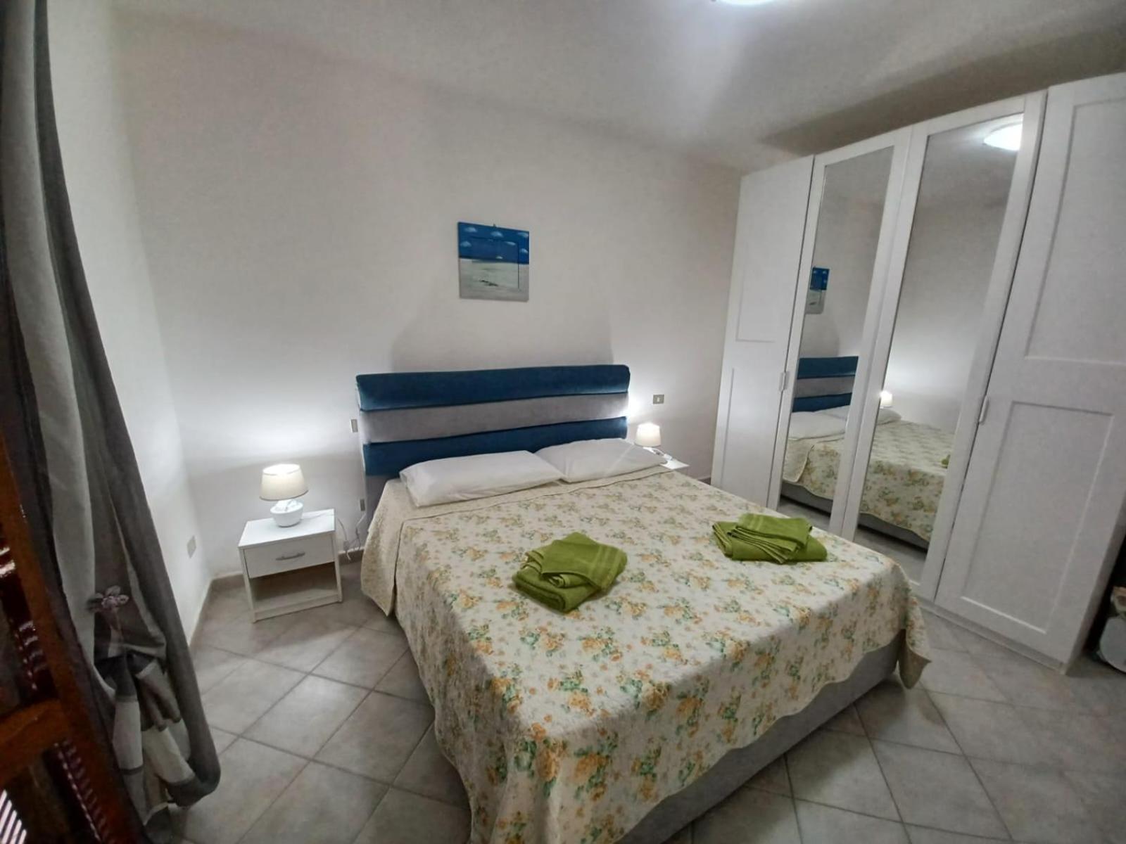 Апартаменты Casa Sibilla Bi-Locale Con Terrazza A 60 Metri Dal Mare Маринелла Экстерьер фото